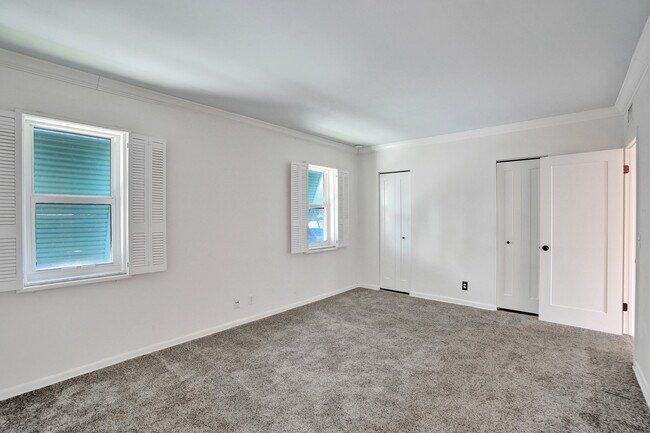 Building Photo - 4201 S Ocean Blvd