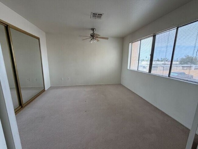 Building Photo - 4901 S Calle Los Cerros Dr