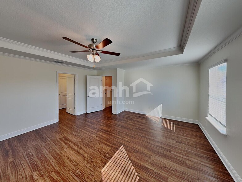 Building Photo - 804 Heavenly Dr