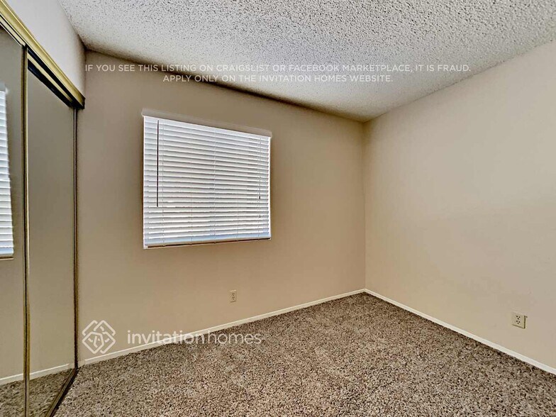 Building Photo - 122 Elegante Way
