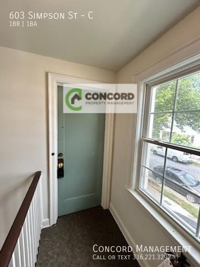 Building Photo - 603 Simpson St