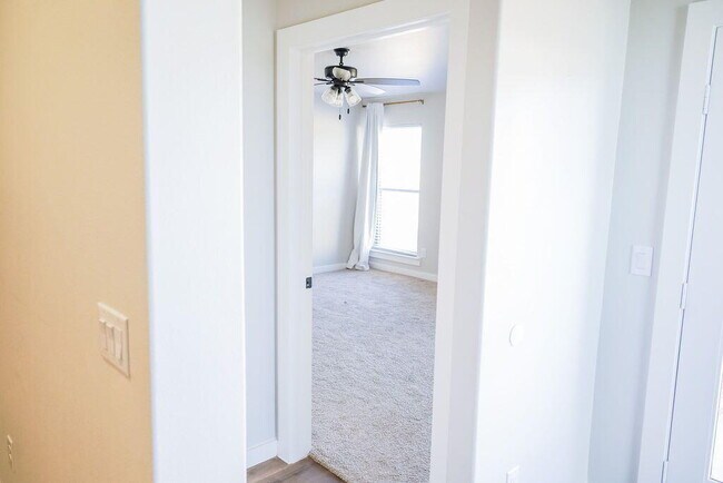 Building Photo - 2916 Corpus Ave