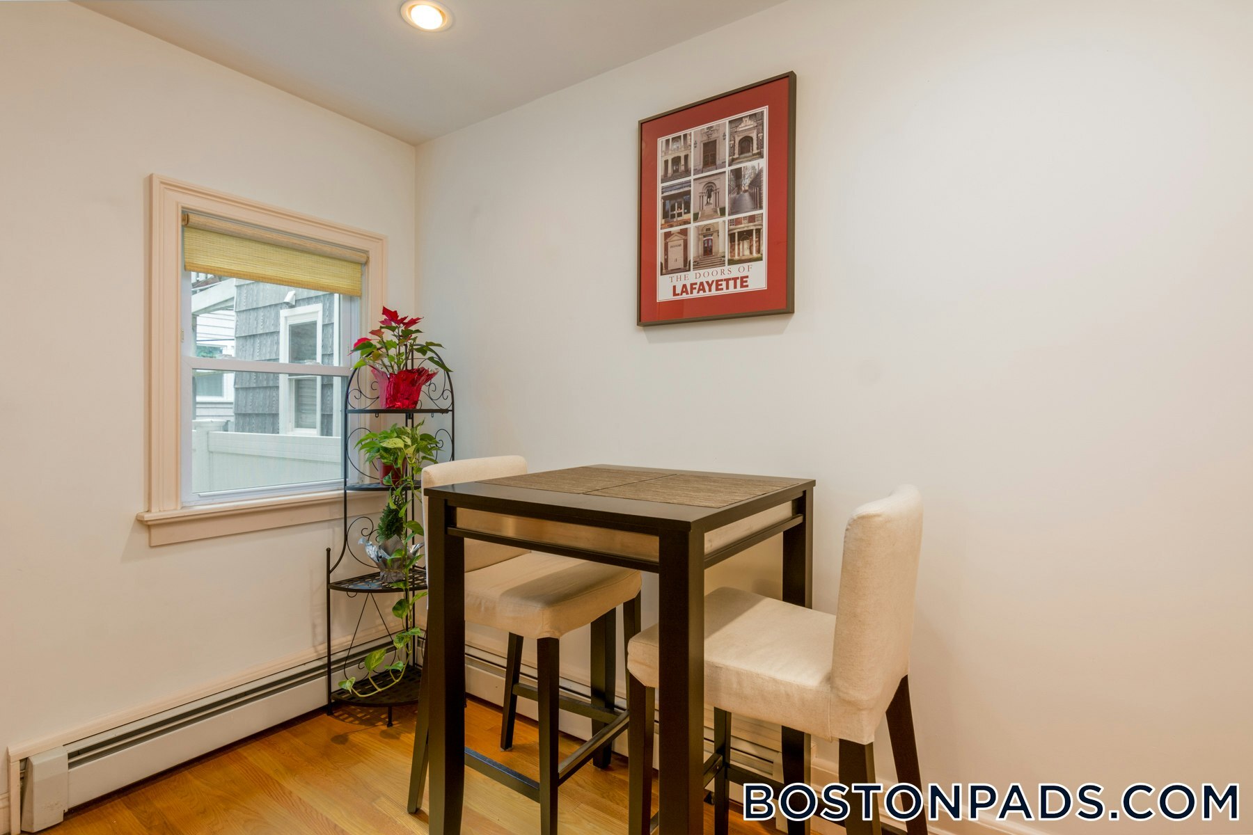 Building Photo - 162 L St