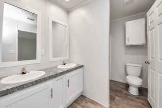 Building Photo - 1560 Brown Rd