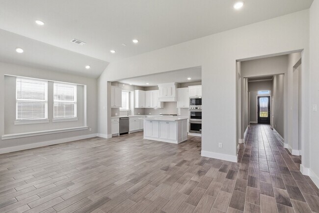 Building Photo - 7016 Capanna Trl