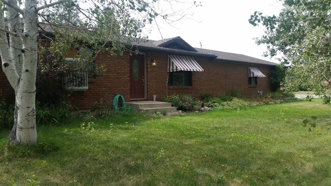 Building Photo - Updated 4 Bedroom Home in Beautiful Eden!