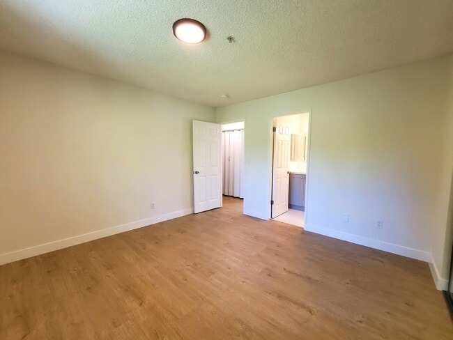Building Photo - 37426 Parish Cir