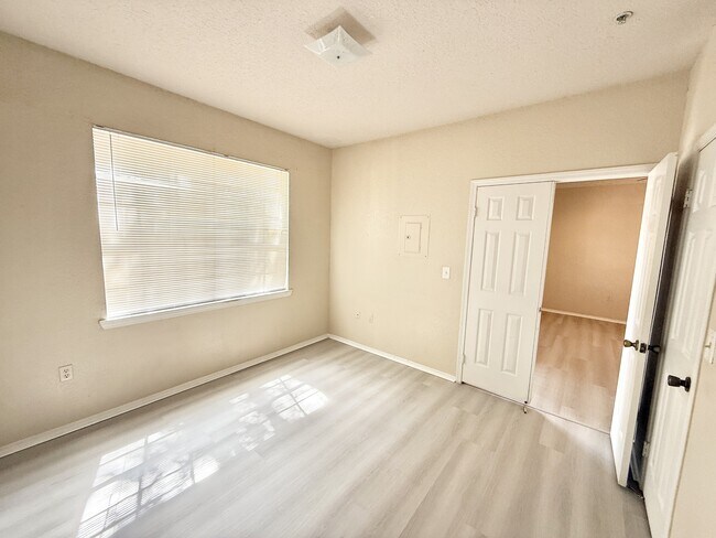 Building Photo - 2528 Robert Trent Jones Dr
