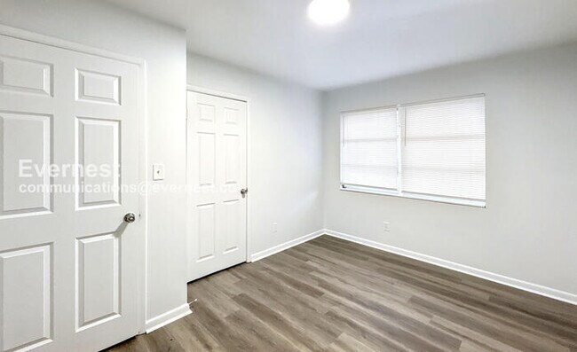 Building Photo - 1823 Old Springville Rd