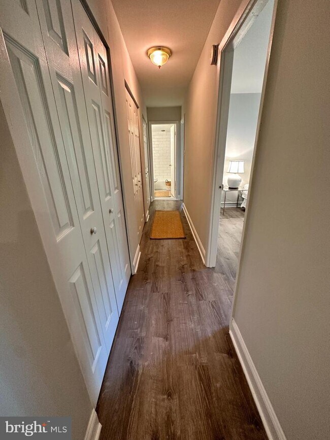 Building Photo - 349 Homeland Southway