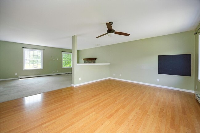 Building Photo - 37 Pine Ln