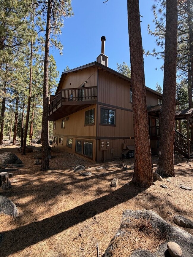 Building Photo - Tri-Level Lake Village Condo - 2 Bed + Bonus Room -  with Upgrades