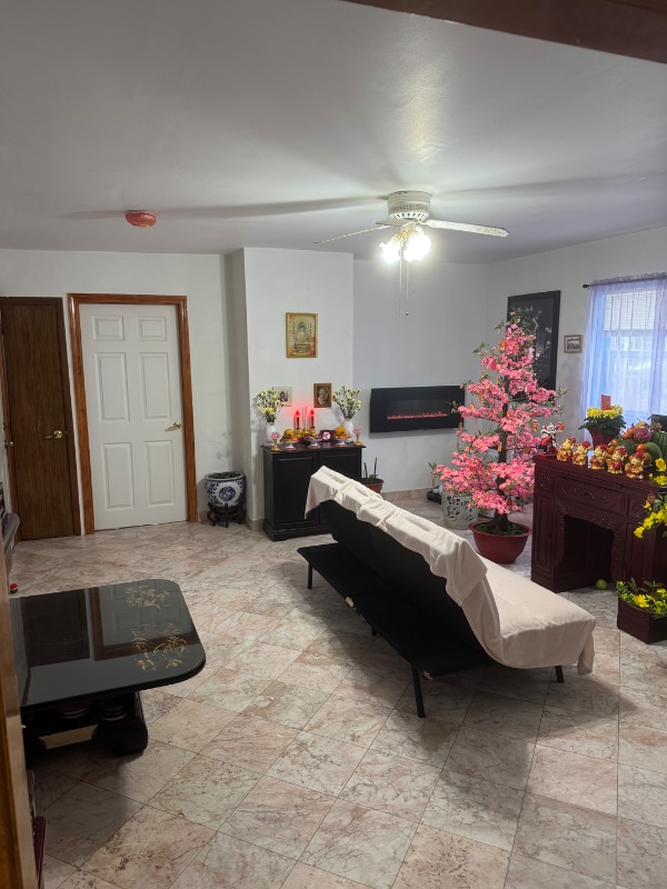 Building Photo - 13 Cottage St