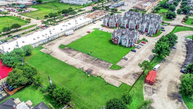 Building Photo - 10630 Westbrae Pkwy