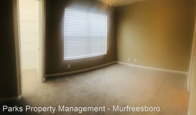 Building Photo - 2 br, 2.5 bath House - 951 Seven Oaks Blvd