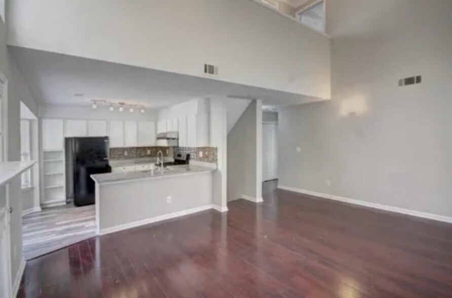 Building Photo - 3319 Merlot Ct