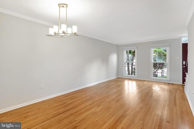 Building Photo - 12867 Mill House Ct