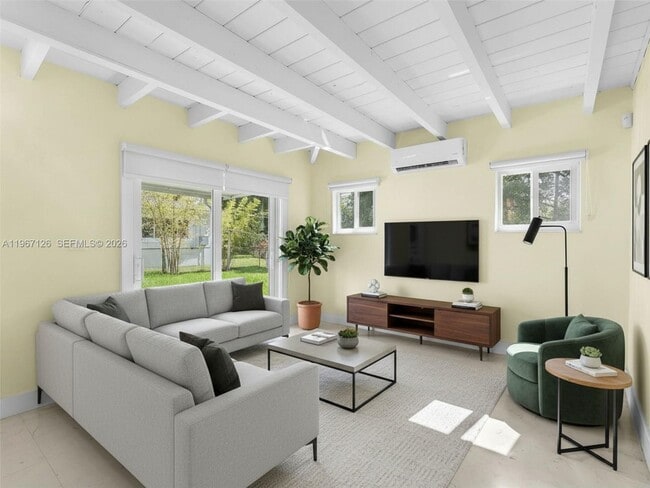 Building Photo - 6520 SW 63rd Ct