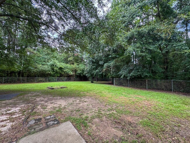 Building Photo - Cute 3 Bed 2 Bath Home in Spring Lake