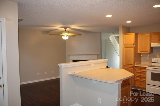 Building Photo - 4552 Panther Pl