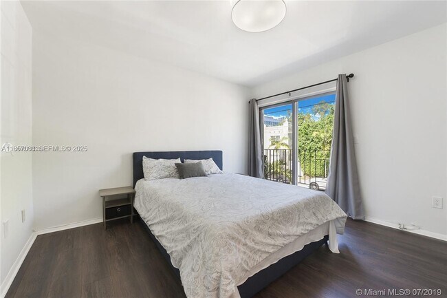 Building Photo - 345 Michigan Ave