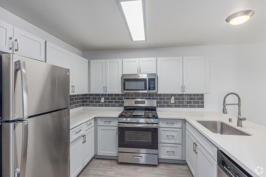 1BR, 1BA - 621SF - Kitchen - Vida Las Vegas