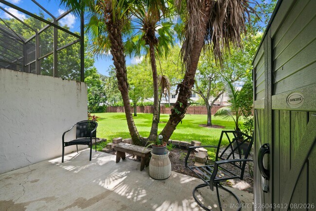 Building Photo - 4221 SW 71st Ter