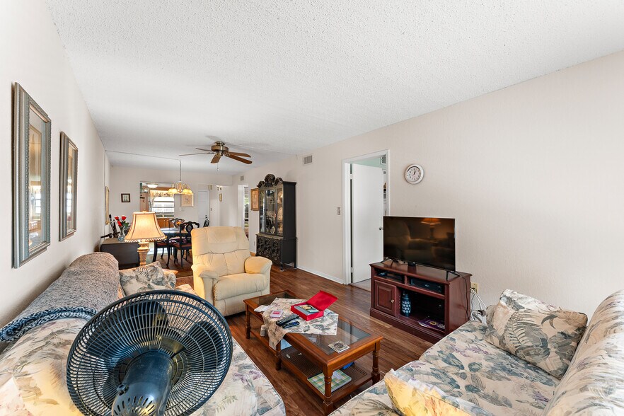 Building Photo - 4746 Azalea Dr