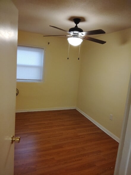 Building Photo - 1346 Pennwood Rd