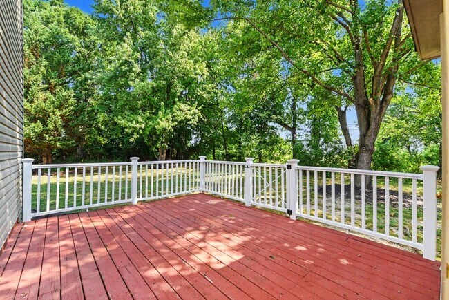 Building Photo - 616 Park Ridge Dr