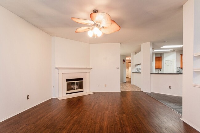 Building Photo - 1235 Blackthorn Dr