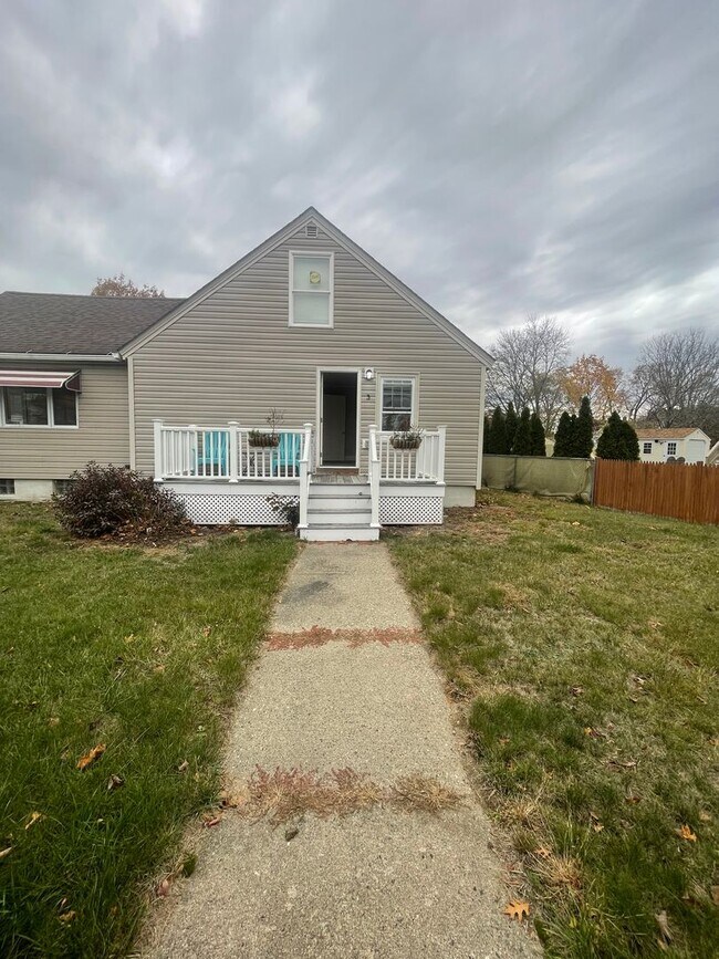 Building Photo - 3 Hanson Ridge Rd