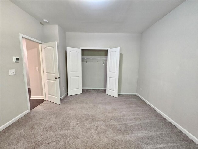 Building Photo - 871 Sunset Park Dr