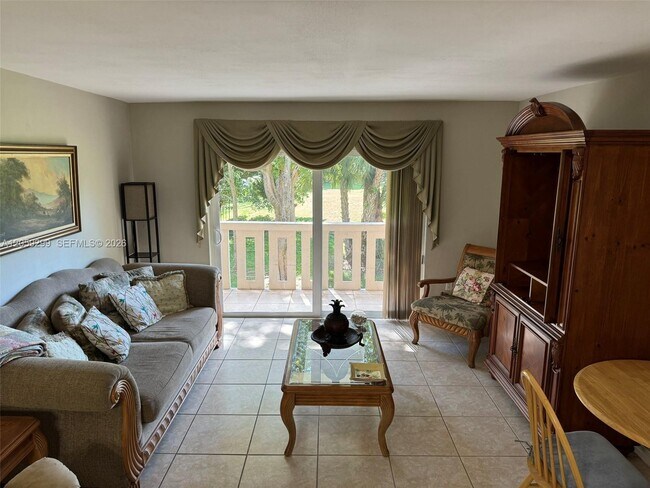 Building Photo - 7400 Miami Lakes Dr