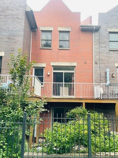 Building Photo - 556 E 32nd St