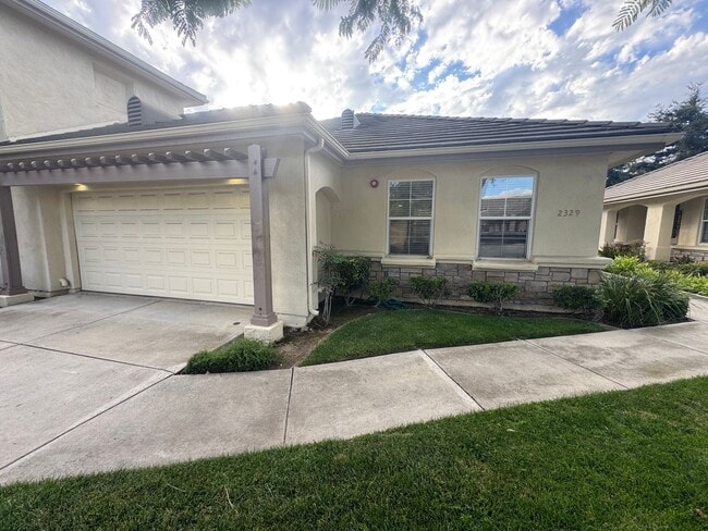 Building Photo - 2329S Eastbury Way, Santa Maria, CA 93455