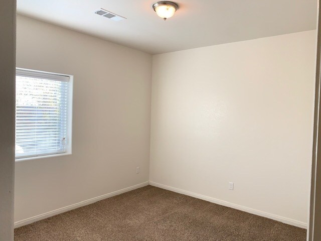 Building Photo - 3223 Park Meadows Dr