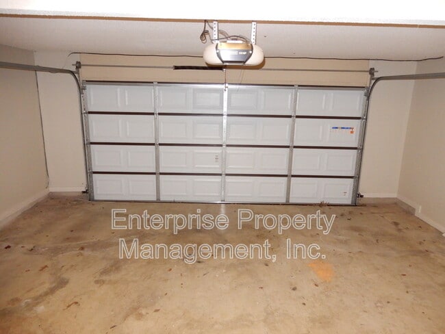 Building Photo - 4525 Hickory Creek Dr