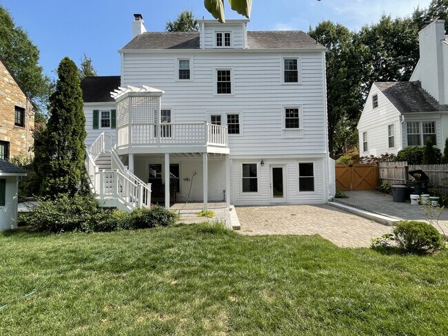Building Photo - 4107 Aspen St