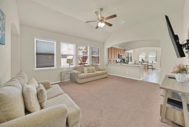 Building Photo - 10402 Lake of the Ozarks Dr