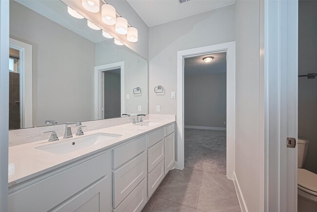 Building Photo - 1322 McMurtry Ridge Dr