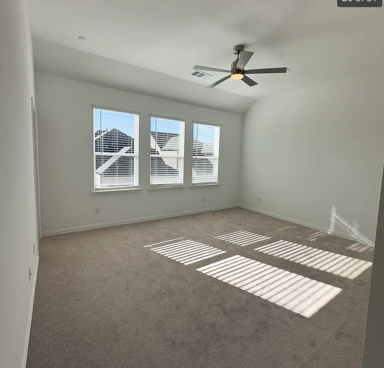 Building Photo - 9575 Speaker Dr