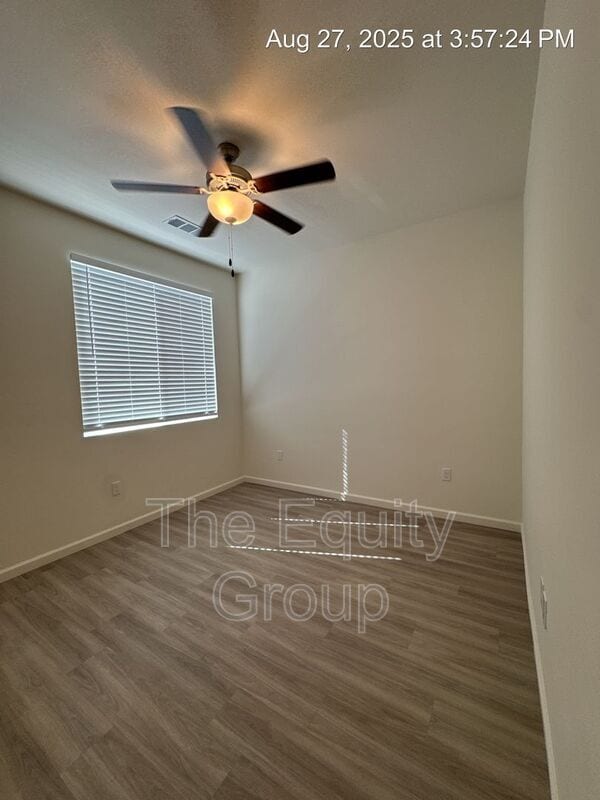 Building Photo - 4116 E Kaweah Ave
