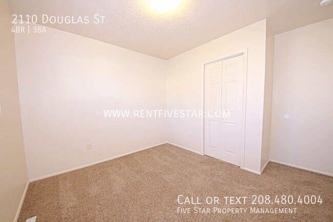 Building Photo - 2110 Douglas St