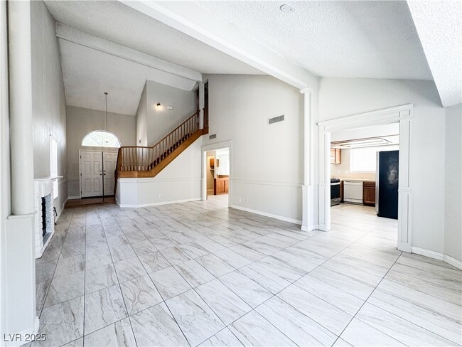 Building Photo - 6437 Peachwood Rd