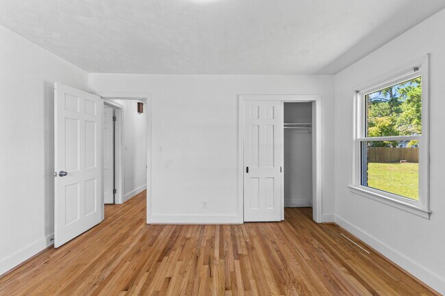 Building Photo - 1155 Melvin Dr