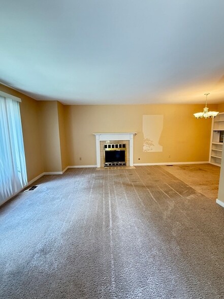 Building Photo - 2851 Garden Dr