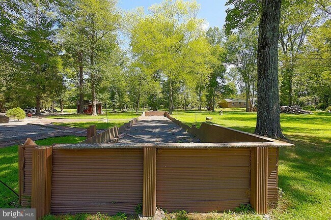 Building Photo - 269 Raymond Rd