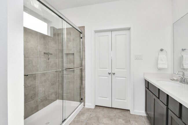 Building Photo - 21811 Tallulah River Dr