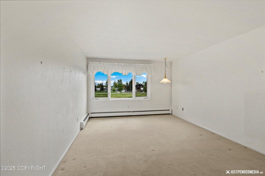Building Photo - 836 M St